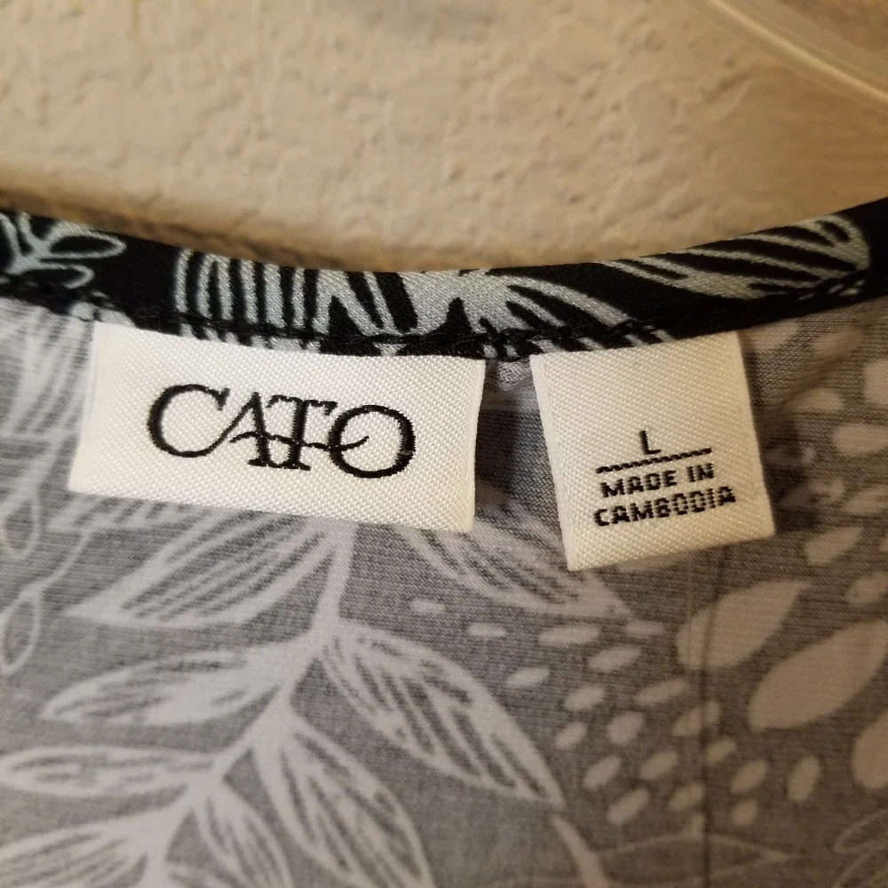 Cato Women's New Black w/ Green Floral Print Sleeveless Top Size Large NWT - Picture 2 of 7